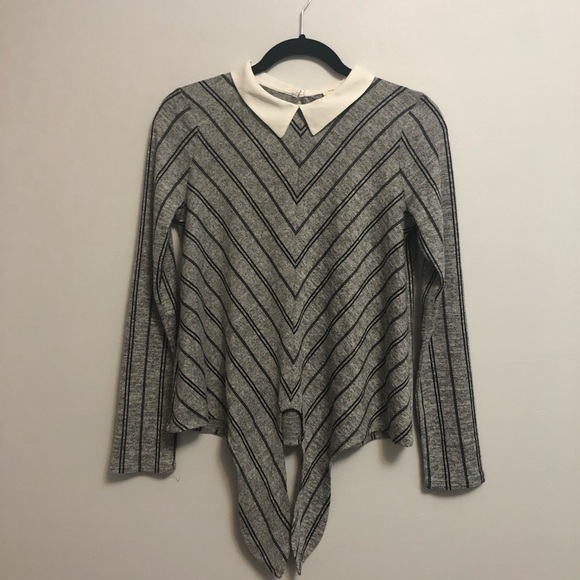 3 FOR $30 -- Monteau Tie Front Collared Sweater (M) - Picture 2 of 10